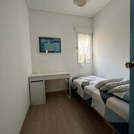 Modernized 3-Bedroom Flat 500M To The Beach บาเลนเซีย ภายนอก รูปภาพ