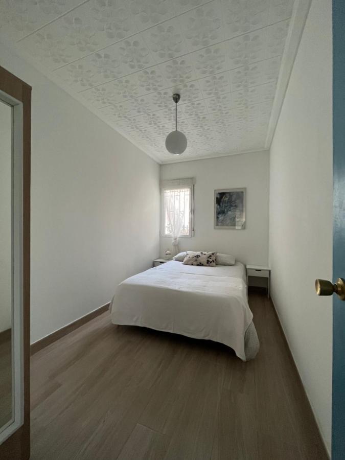 Modernized 3-Bedroom Flat 500M To The Beach บาเลนเซีย ภายนอก รูปภาพ