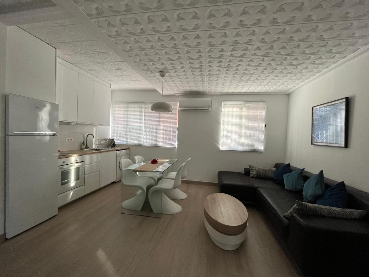 Modernized 3-Bedroom Flat 500M To The Beach บาเลนเซีย ภายนอก รูปภาพ