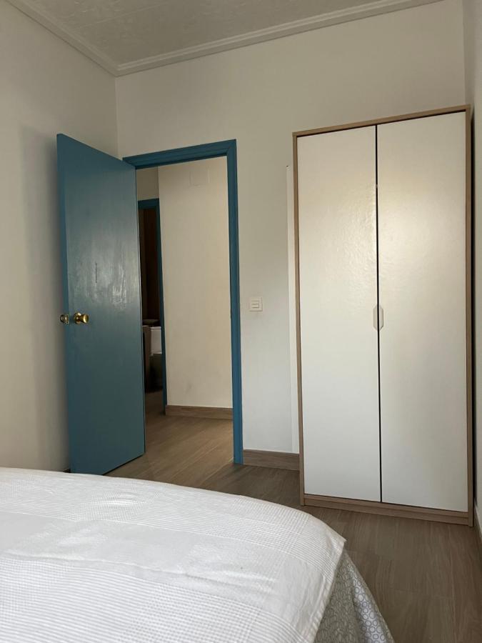 Modernized 3-Bedroom Flat 500M To The Beach บาเลนเซีย ภายนอก รูปภาพ